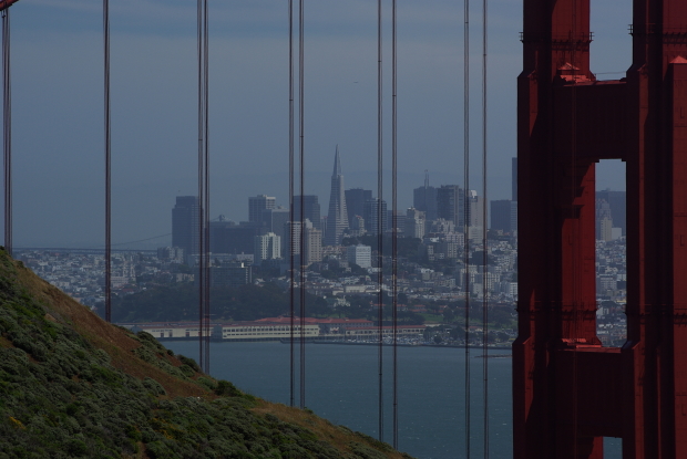 Blick durch die GG auf San Francisco