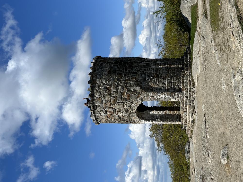 Der Mount Battie Tower im Camden Hills State Park