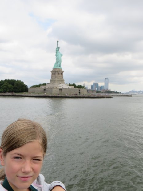 Statue und Johanna