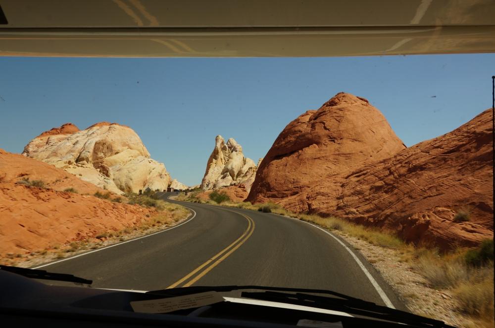 White Domes Trailhead