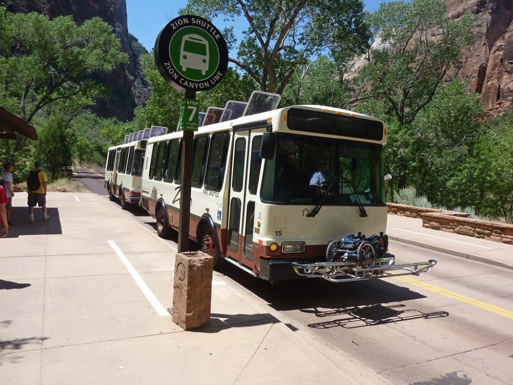 Shuttle am Weeping Rock